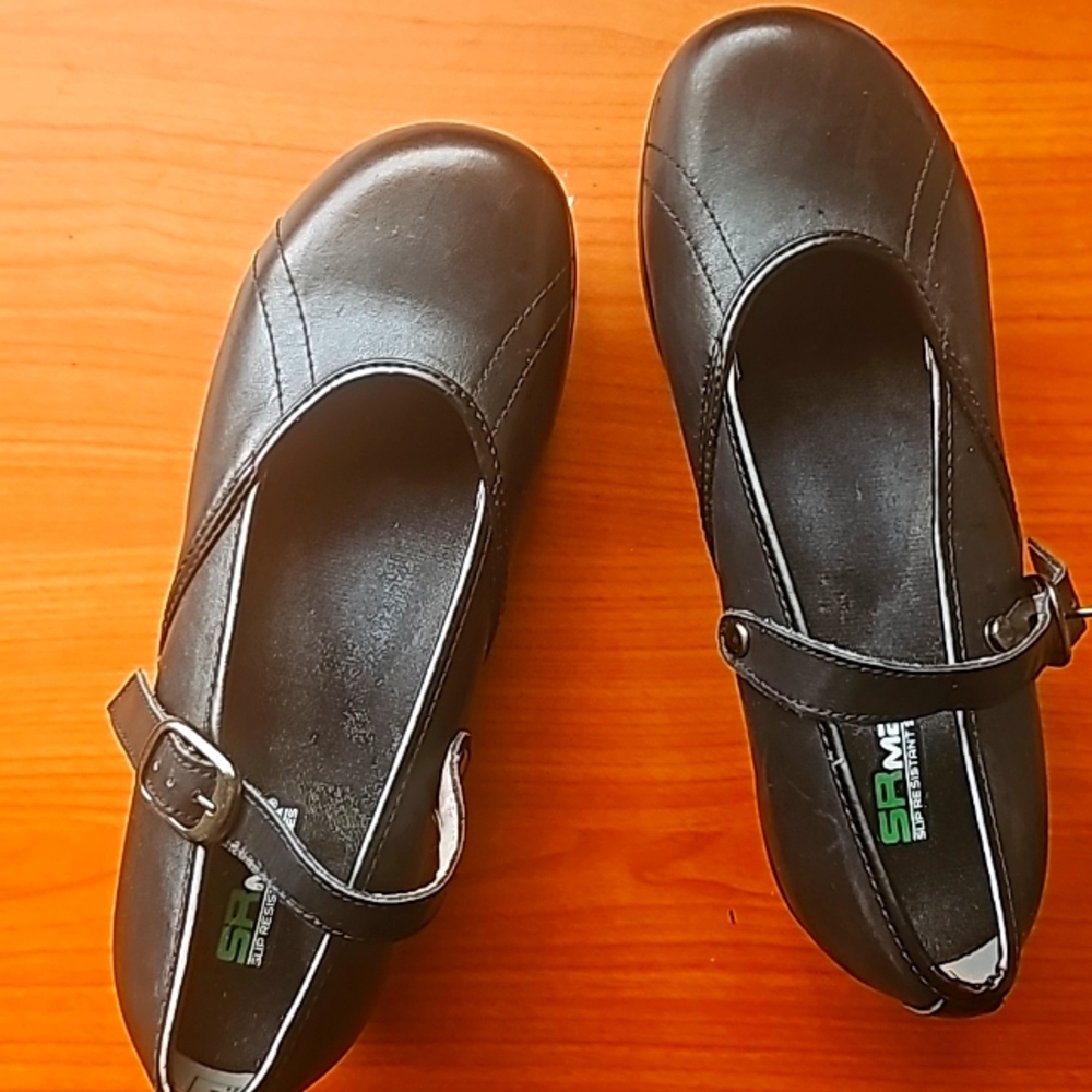 Non-slip Mary Hanes work shoes. Worn only a few times
